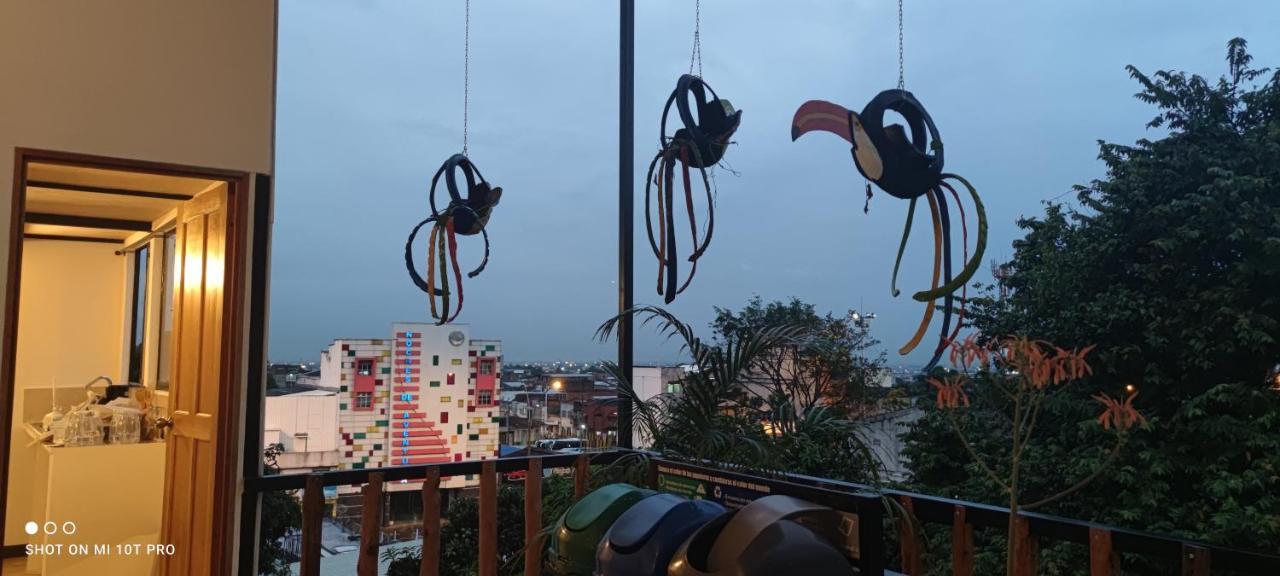 Parrot House San Antonio Apartment Кали Екстериор снимка